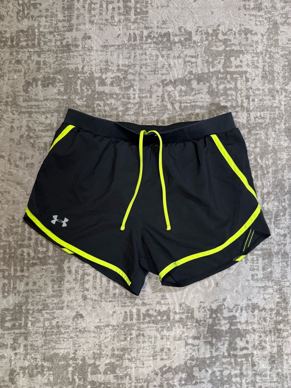 Under Armour Black Running Athletic Shorts Neon Yellow Trim Womens Medium
